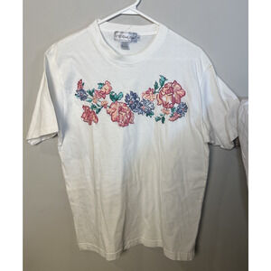 All Week Long VTG Embroidered Floral White T-Shirt Women’s Medium 100% Cotton